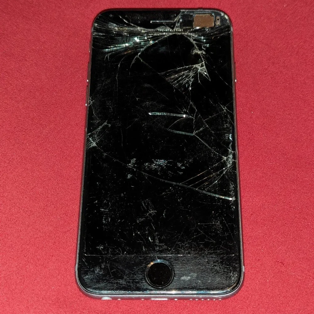 iPhone 6 (A1549) - 16 GB (For parts)***